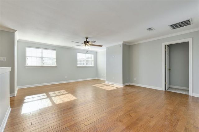 4010 Long Champ DR 14, Austin, TX 78746