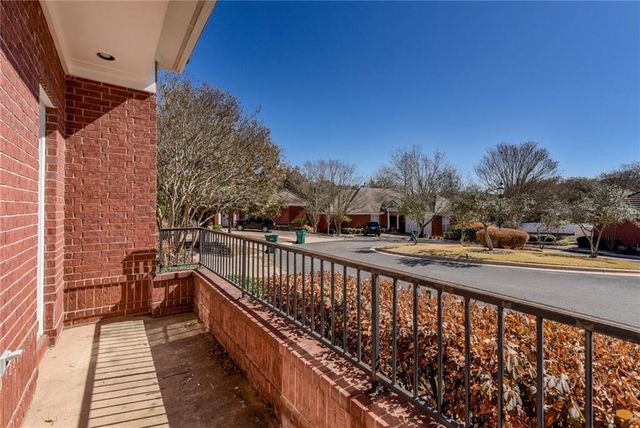 4010 Long Champ DR 14, Austin, TX 78746