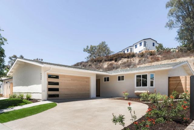 4534 Chateau Dr, San Diego, CA 92117