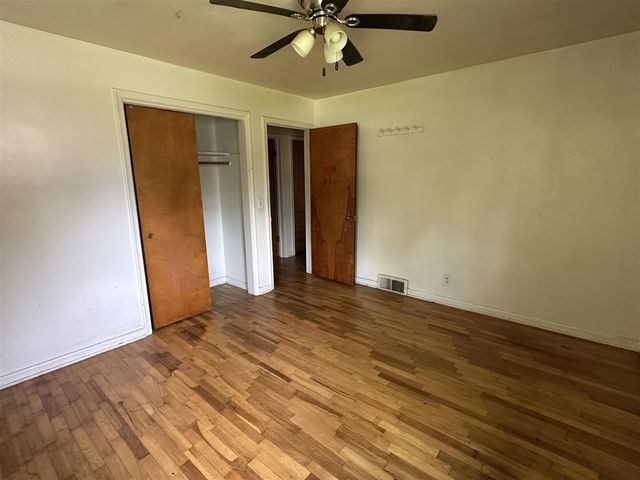 1560 Magnolia Street, Kalamazoo, MI 49048