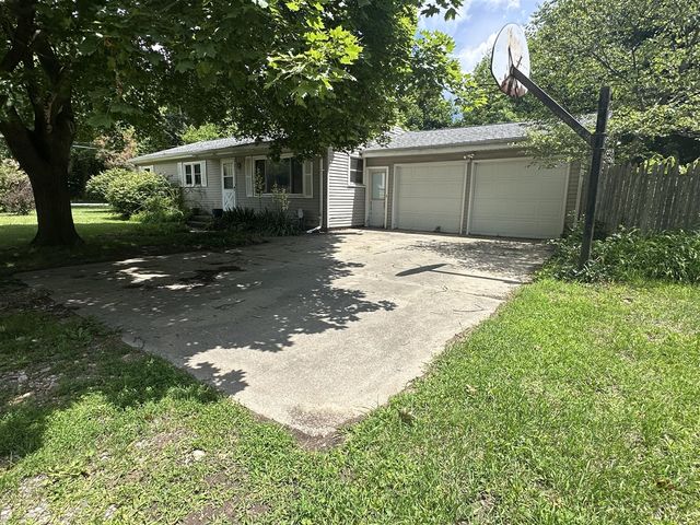 1560 Magnolia Street, Kalamazoo, MI 49048