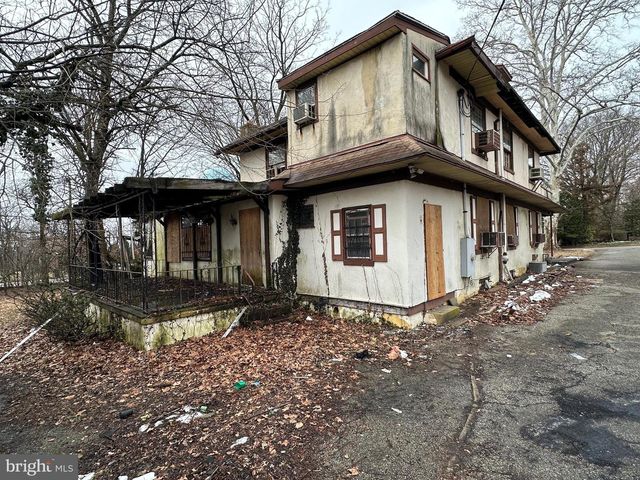 1400 PLYMOUTH BLVD, Norristown, PA 19401