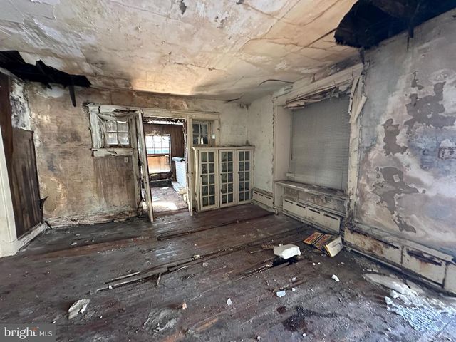 1400 PLYMOUTH BLVD, Norristown, PA 19401