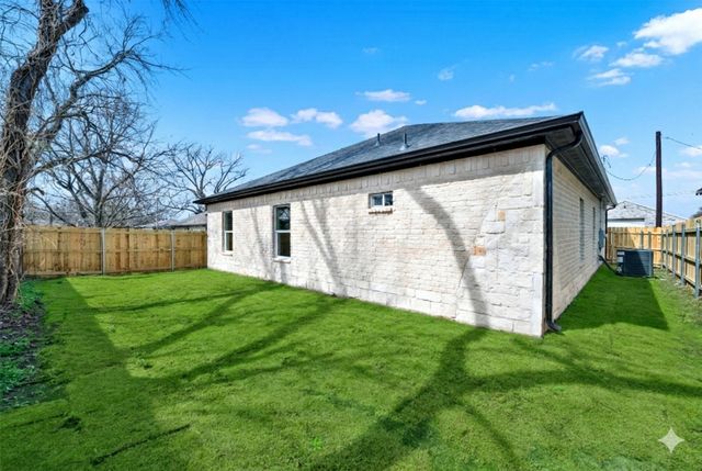 2821 Morse Street, Greenville, TX 75401