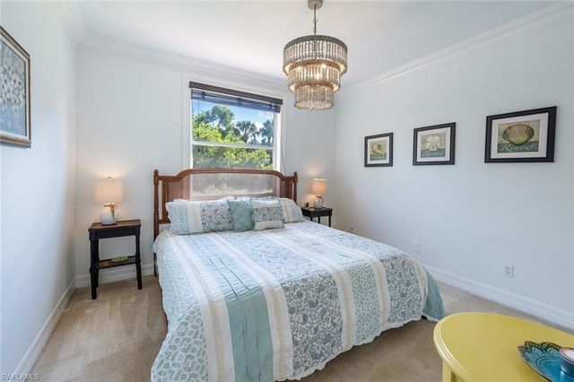1262 Barrigona CT, Naples, FL 34119