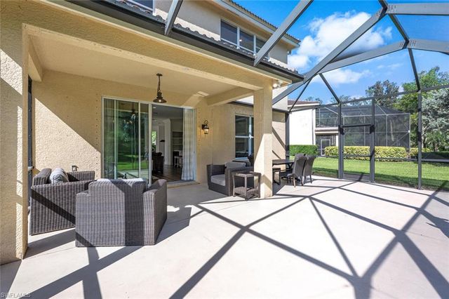 1262 Barrigona CT, Naples, FL 34119