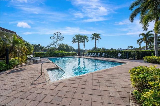 1262 Barrigona CT, Naples, FL 34119