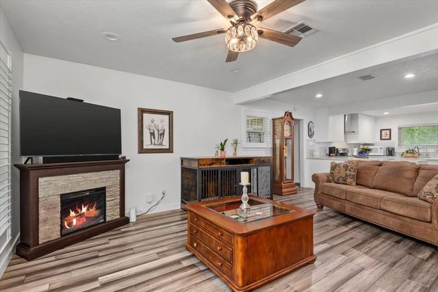 16701 Surrey Lane, Stagecoach, TX 77355