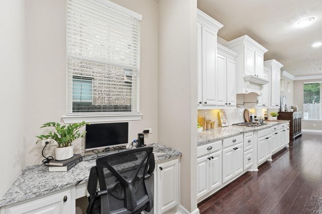 17215 Sages Ravine Drive, Humble, TX 77346