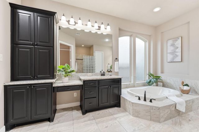 17215 Sages Ravine Drive, Humble, TX 77346