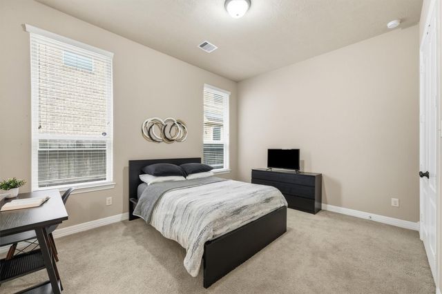 17215 Sages Ravine Drive, Humble, TX 77346