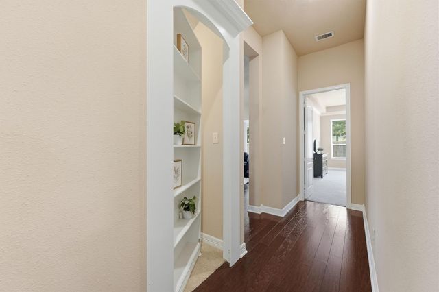 17215 Sages Ravine Drive, Humble, TX 77346