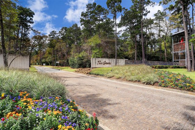 17215 Sages Ravine Drive, Humble, TX 77346