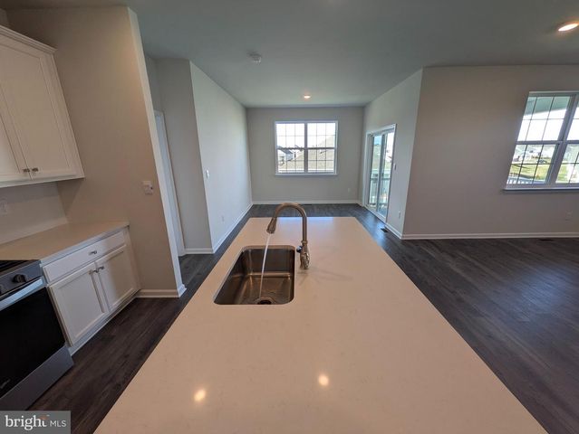 1420 SILK RUN, Breinigsville, PA 18031