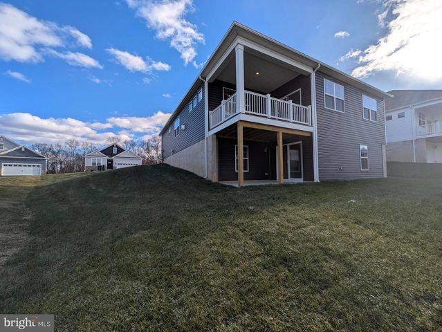 1420 SILK RUN, Breinigsville, PA 18031