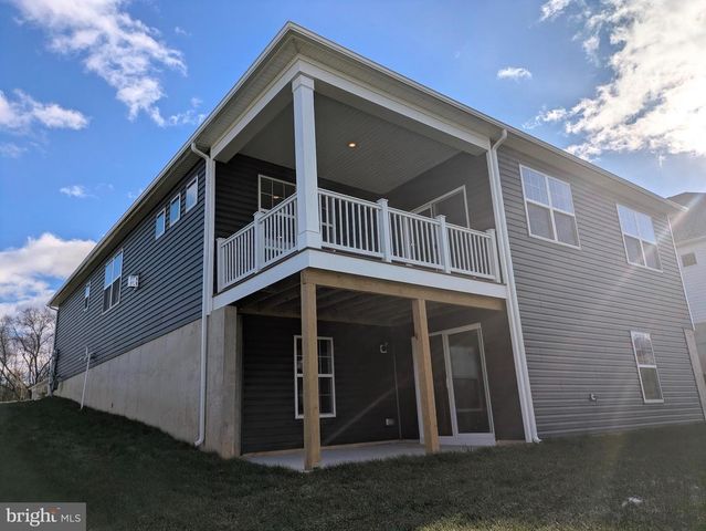 1420 SILK RUN, Breinigsville, PA 18031