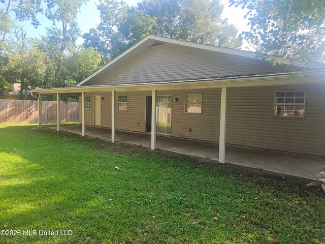 1309 Parktown Drive, Ocean Springs, MS 39564