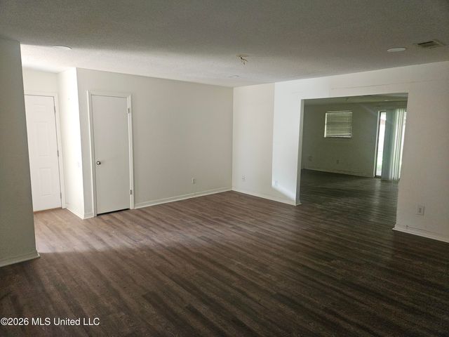 1309 Parktown Drive, Ocean Springs, MS 39564