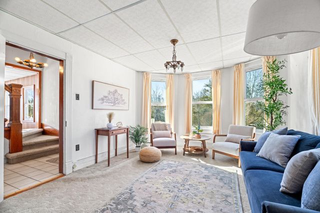 25 TILT HAMMER CIR, Staunton, VA 24401