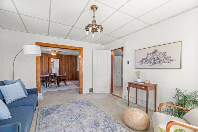 25 TILT HAMMER CIR, Staunton, VA 24401