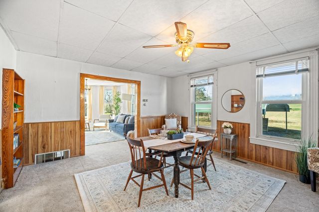 25 TILT HAMMER CIR, Staunton, VA 24401