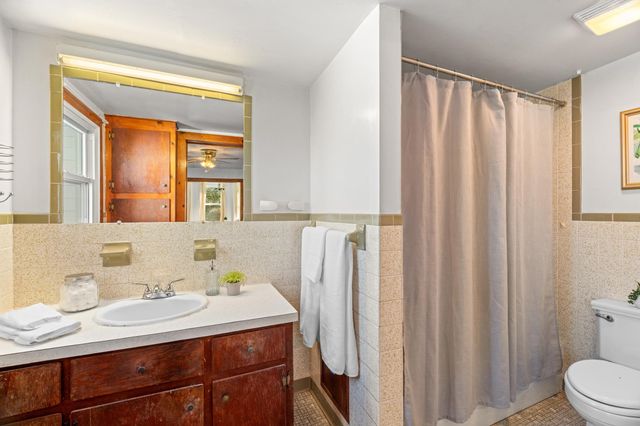 25 TILT HAMMER CIR, Staunton, VA 24401