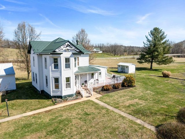 25 TILT HAMMER CIR, Staunton, VA 24401