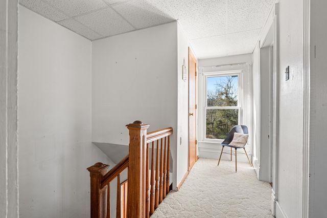 25 TILT HAMMER CIR, Staunton, VA 24401