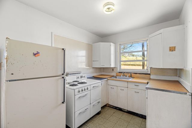 25 TILT HAMMER CIR, Staunton, VA 24401