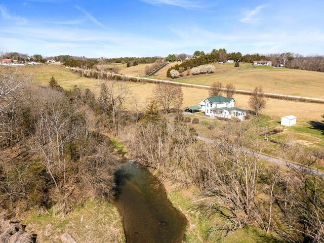 25 TILT HAMMER CIR, Staunton, VA 24401