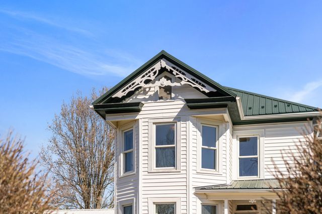 25 TILT HAMMER CIR, Staunton, VA 24401