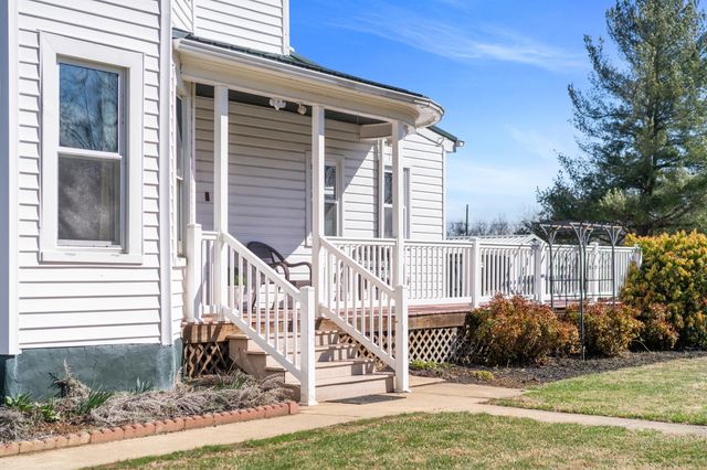 25 TILT HAMMER CIR, Staunton, VA 24401