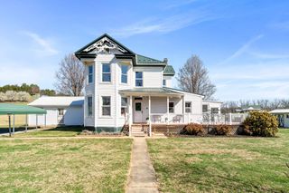 25 TILT HAMMER CIR, Staunton, VA 24401