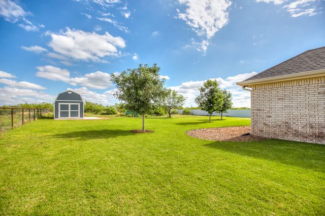 5242 Grey Wolf Lane, San Angelo, TX 76901