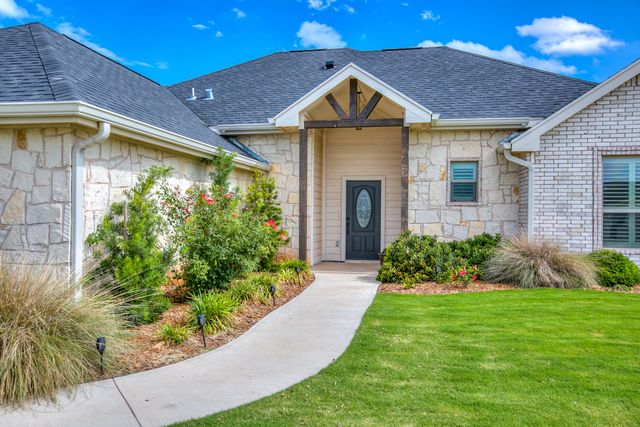5242 Grey Wolf Lane, San Angelo, TX 76901