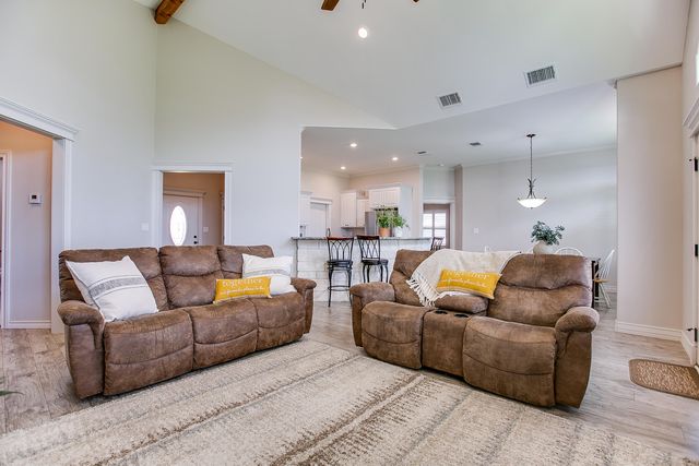 5242 Grey Wolf Lane, San Angelo, TX 76901