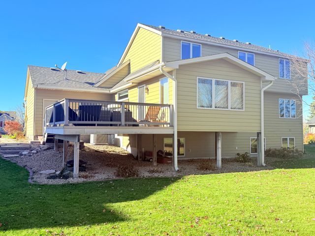 6664 Clearwater Creek Drive, Lino Lakes, MN 55038