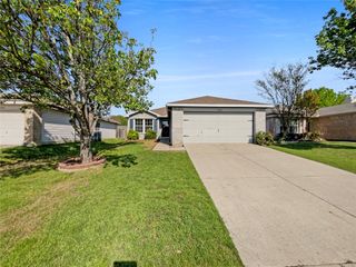 1013 Post Oak Trail, Anna, TX 75409