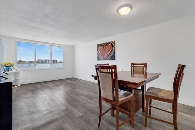 1140 NE 191 24, Miami, FL 33179