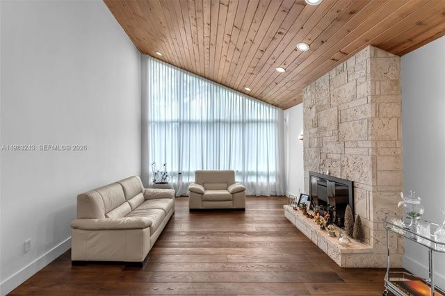 8967 SW 117th St, Miami, FL 33176