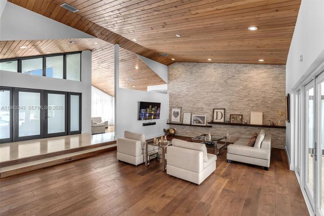 8967 SW 117th St, Miami, FL 33176