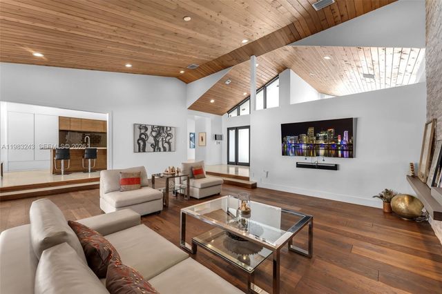 8967 SW 117th St, Miami, FL 33176