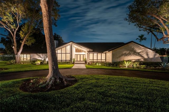 8967 SW 117th St, Miami, FL 33176