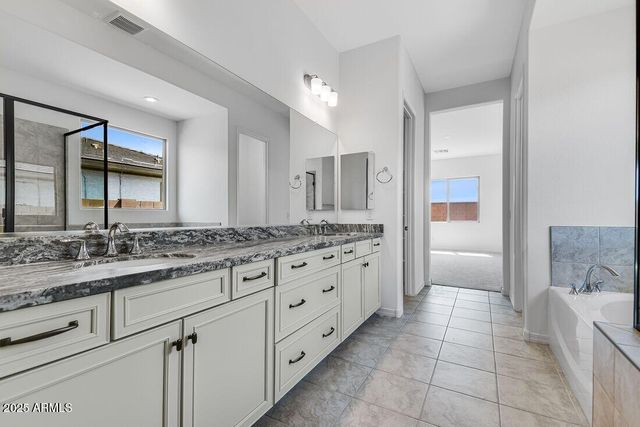 17837 W PASADENA Avenue, Litchfield Park, AZ 85340