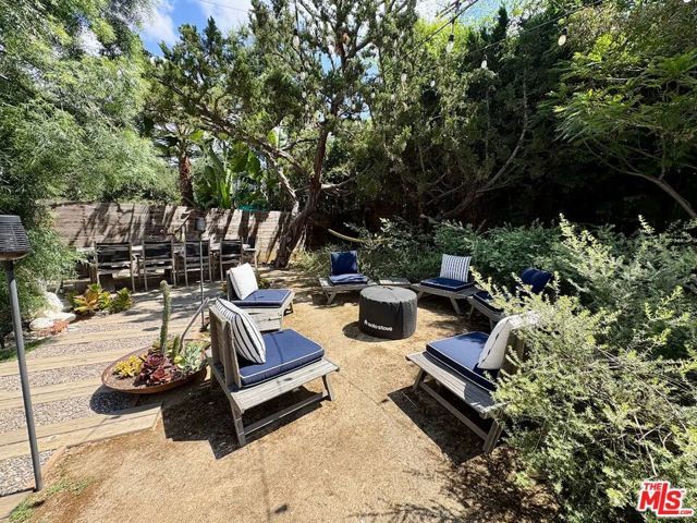 1410 Dartmouth Drive, Glendale, CA 91205