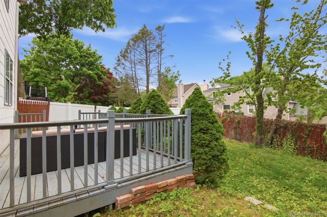 23 Woodside Avenue, Port Jefferson, NY 11777
