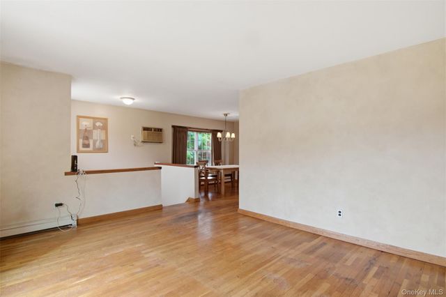 23 Woodside Avenue, Port Jefferson, NY 11777