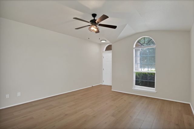 10152 Parker Springs Drive, Waco, TX 76708