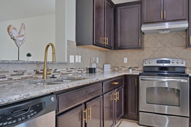 10152 Parker Springs Drive, Waco, TX 76708