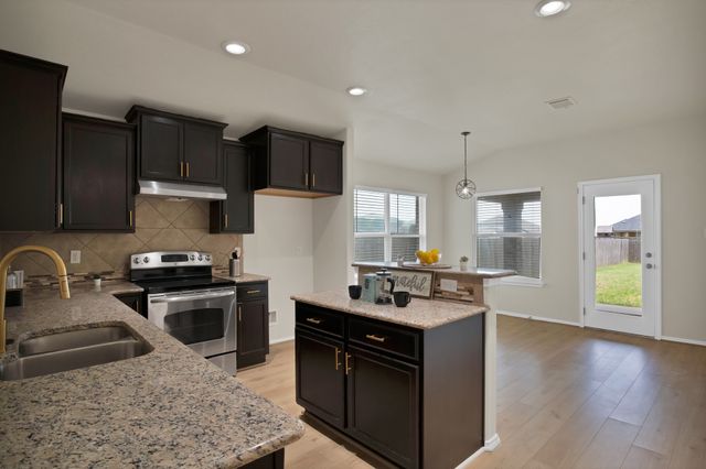 10152 Parker Springs Drive, Waco, TX 76708